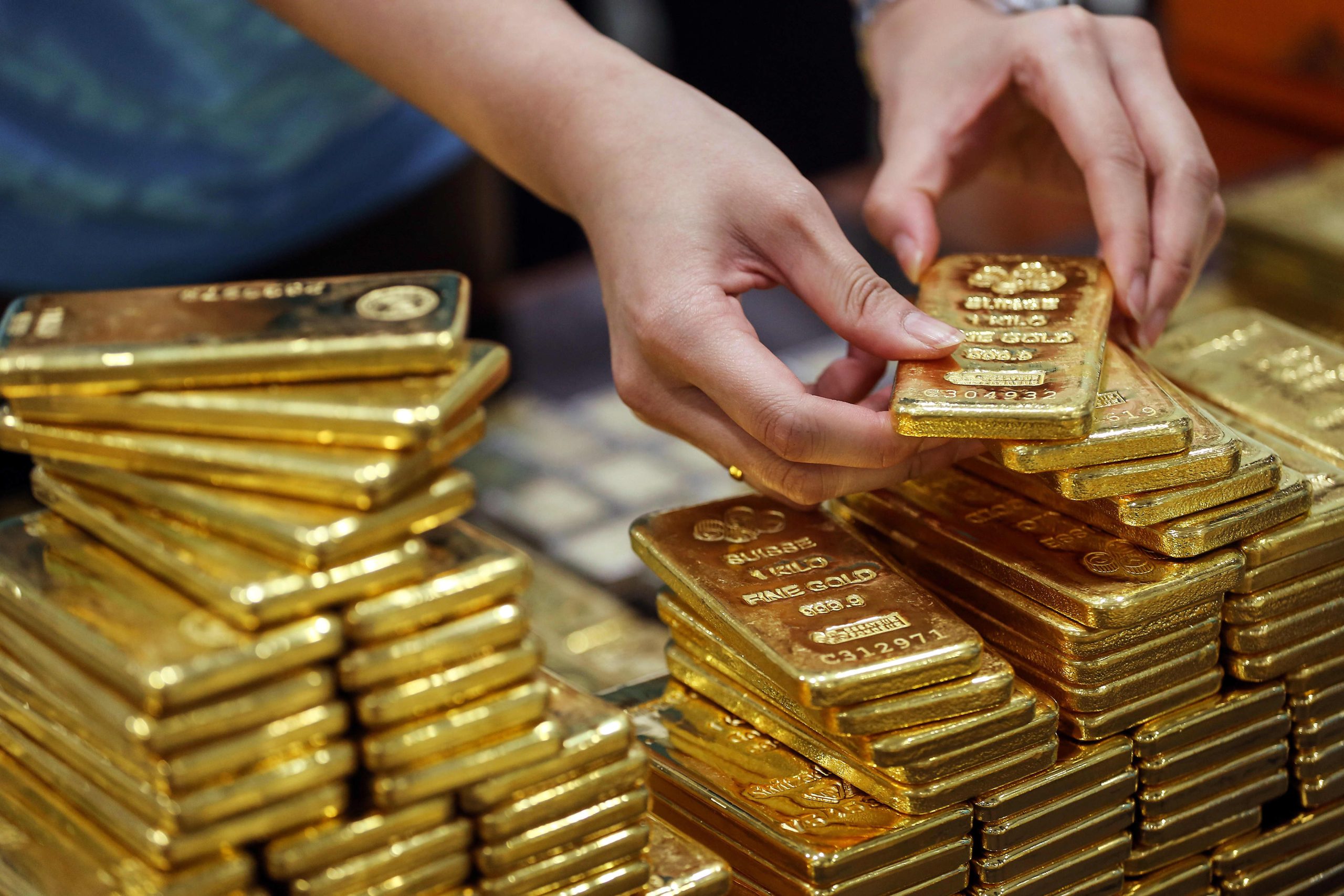Giá vàng hôm nay Mua giảm bán tăng, vàng SJC hiện ở mốc 67,10 triệu đồng