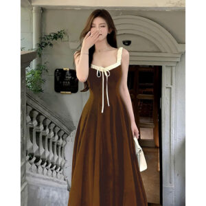 Đầm maxi cổ vuông thắt nơ phối viền sang trọng